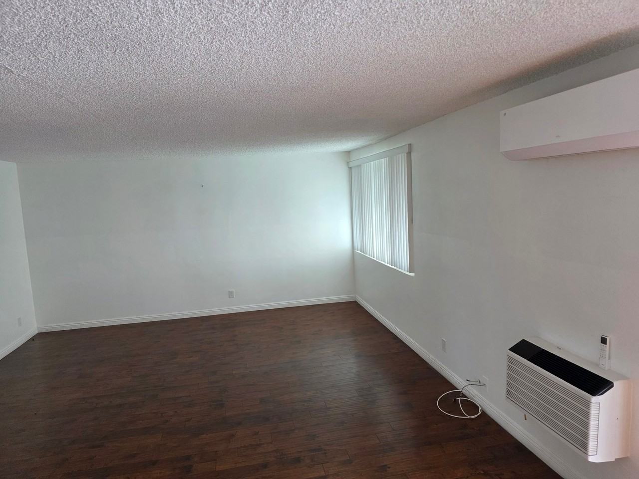 706 E Harvard St #5 - Photo 5 of 21