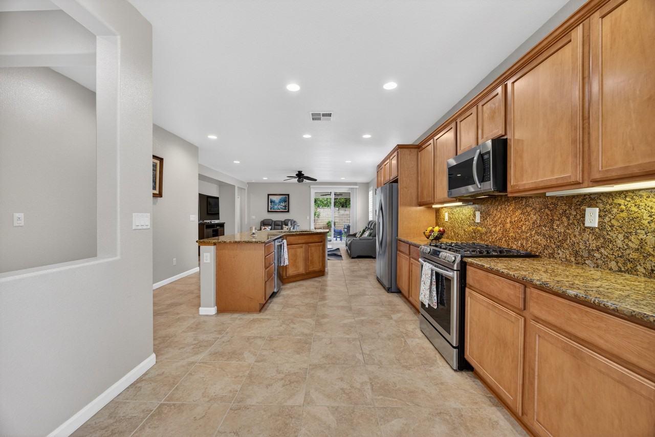 7401 Rothschild Ct - Photo 4 of 20