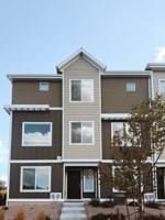featured image of 1029 E Seaside St