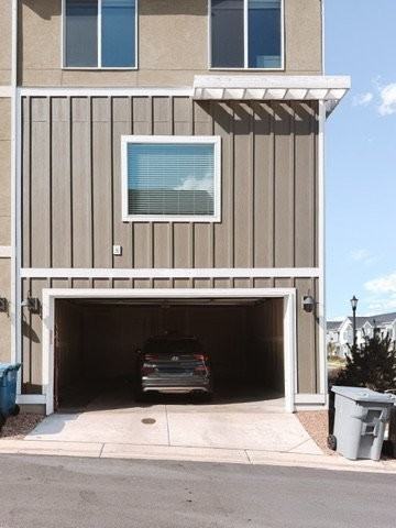 1029 E Seaside St - Photo 2 of 20