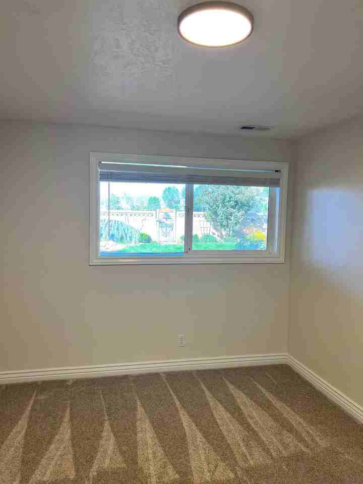 2563 E Sundown Ave - Photo 6 of 13