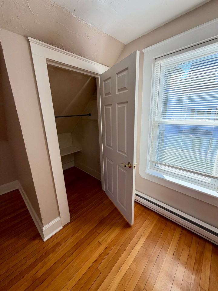 31 Falmouth St #3 - Photo 5 of 8