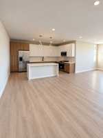 featured image of 832 Summer Ave