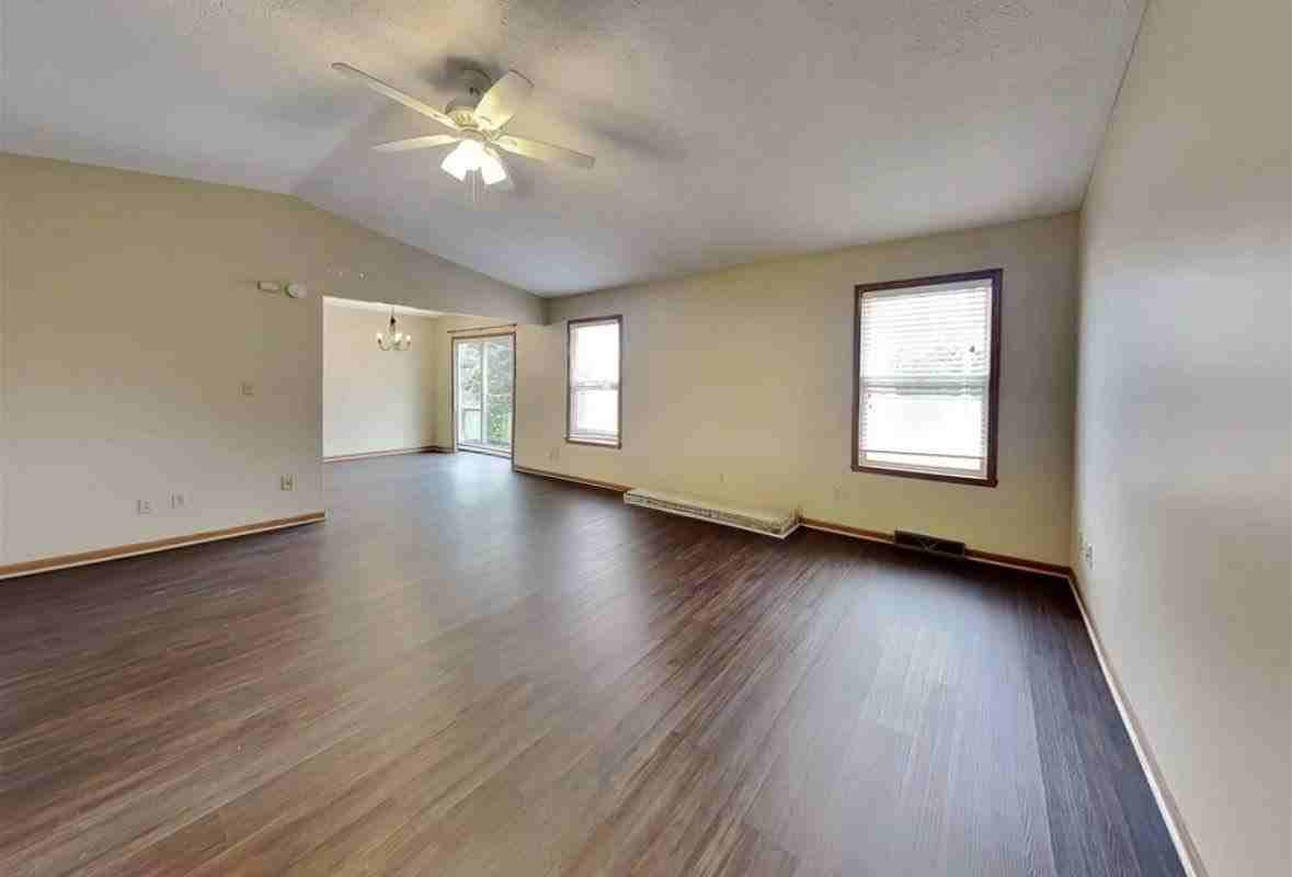6615 W Gate Ct - Photo 5 of 10