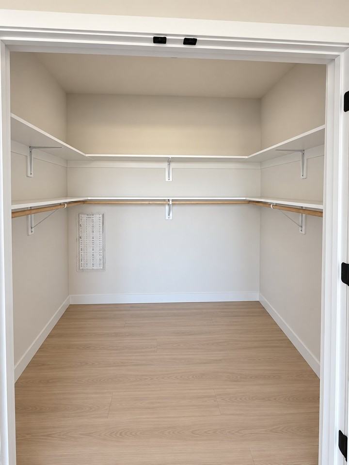 832 Summer Ave - Photo 7 of 7
