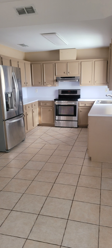 1900 Lark Ave - Photo 3 of 11