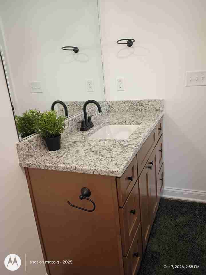 838 Ridgewood Dr #5 - Photo 3 of 10
