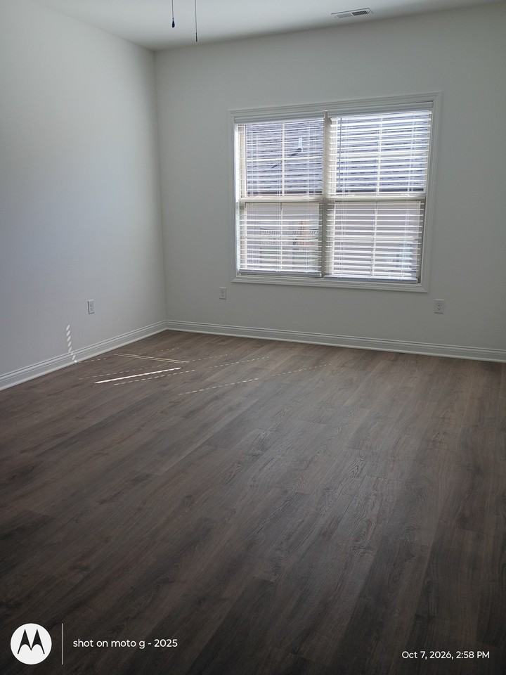 838 Ridgewood Dr #5 - Photo 4 of 10