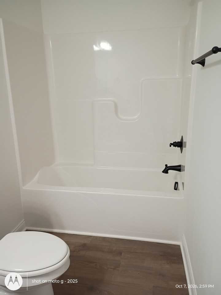 838 Ridgewood Dr #5 - Photo 5 of 10