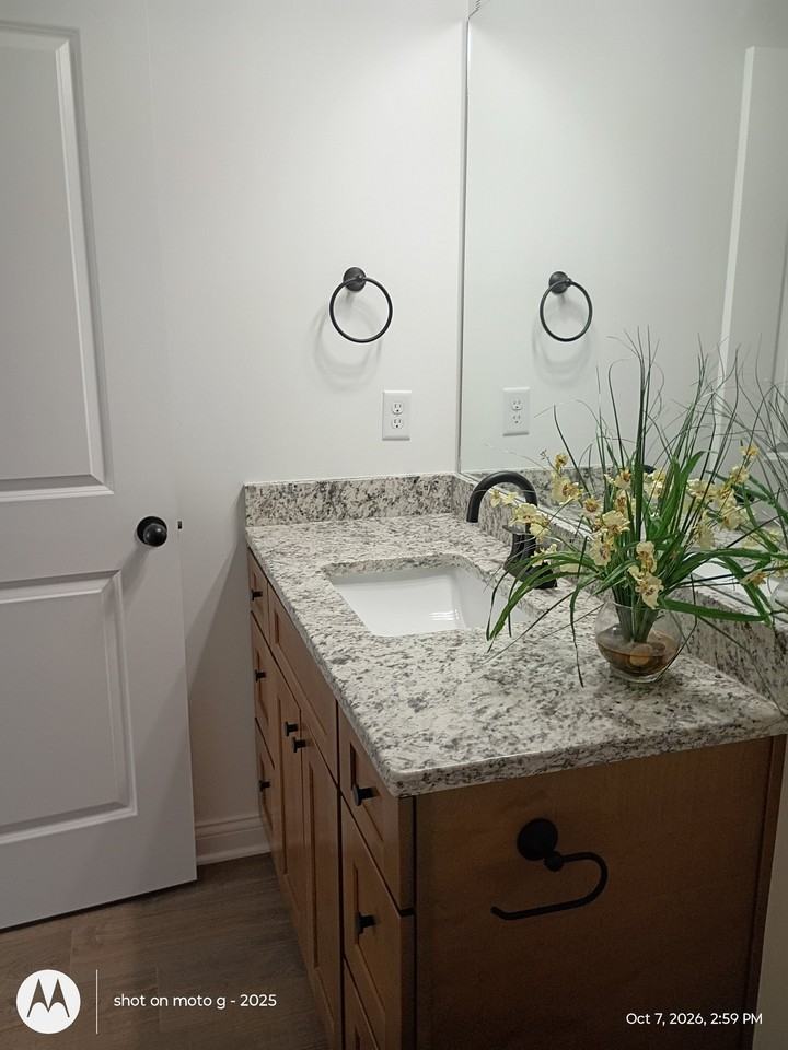 838 Ridgewood Dr #5 - Photo 6 of 10