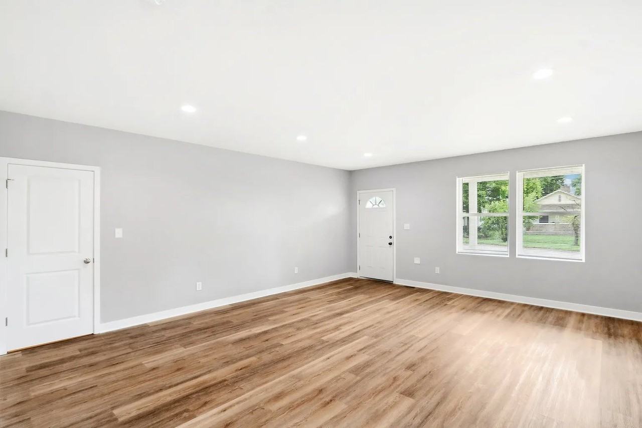 333 E Michigan St - Photo 5 of 10