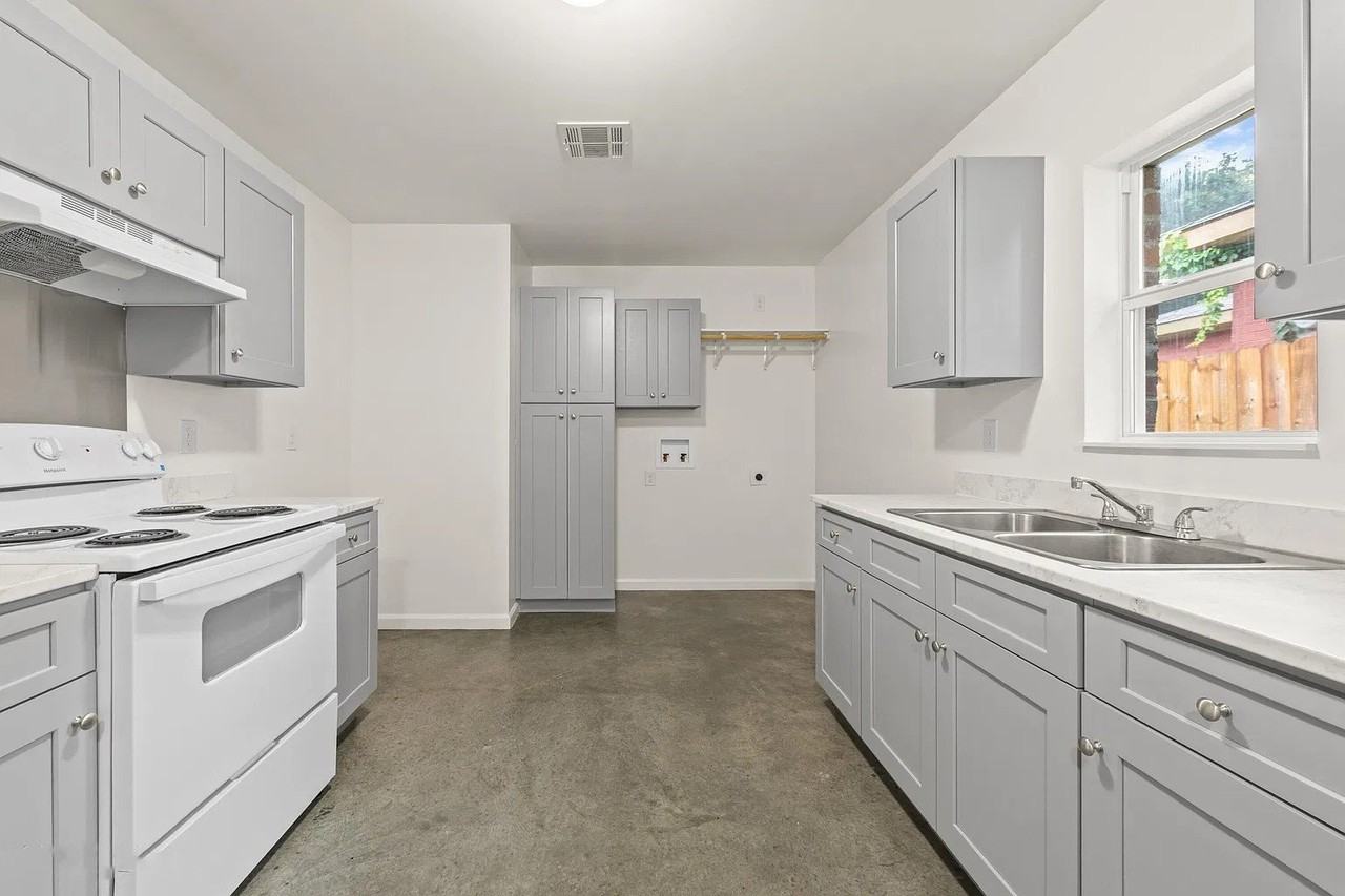 112 Tyler Dr - Photo 4 of 15