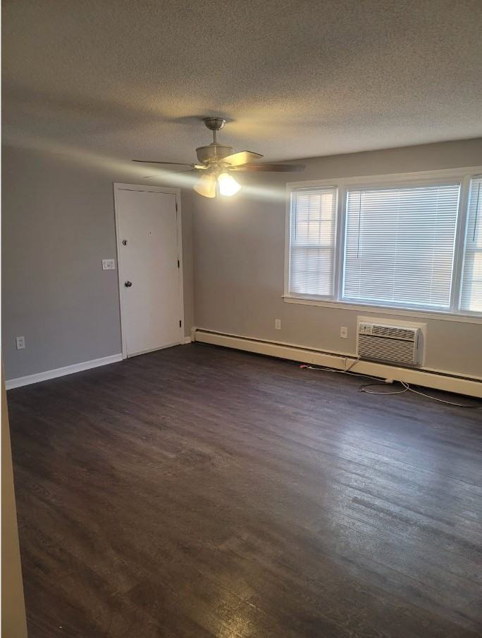 137 Vernon Ave - Photo 3 of 11