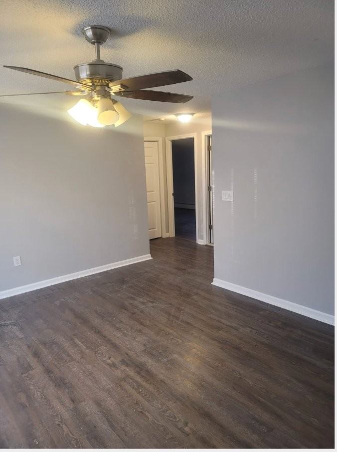 137 Vernon Ave - Photo 4 of 11