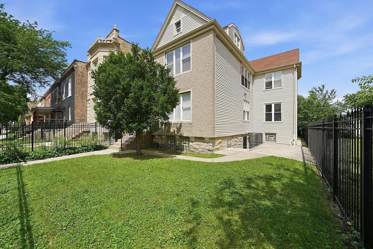 6735 S Eberhart Ave #1 - Photo 3 of 11