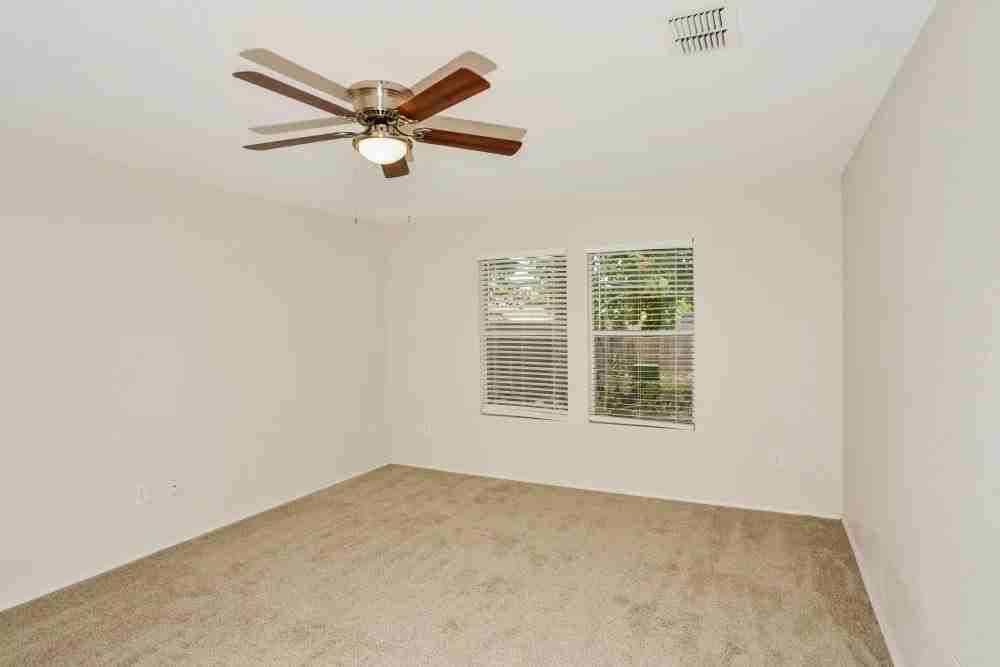 636 Mccary St Sw - Photo 4 of 6