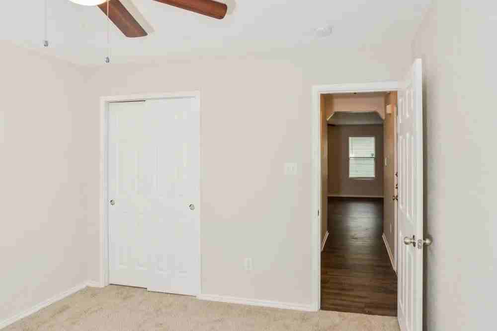 636 Mccary St Sw - Photo 5 of 6