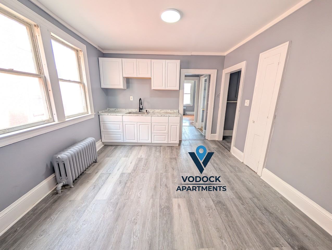 1052 Capitol Ave #3N - Photo 2 of 11