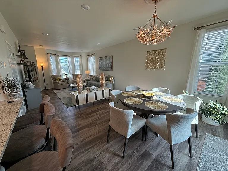 452 Vicot Way - Photo 7 of 41