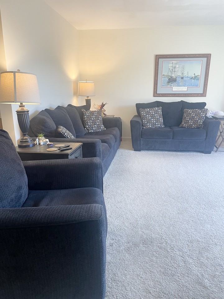 202 Fairway Dr #B - Photo 3 of 18