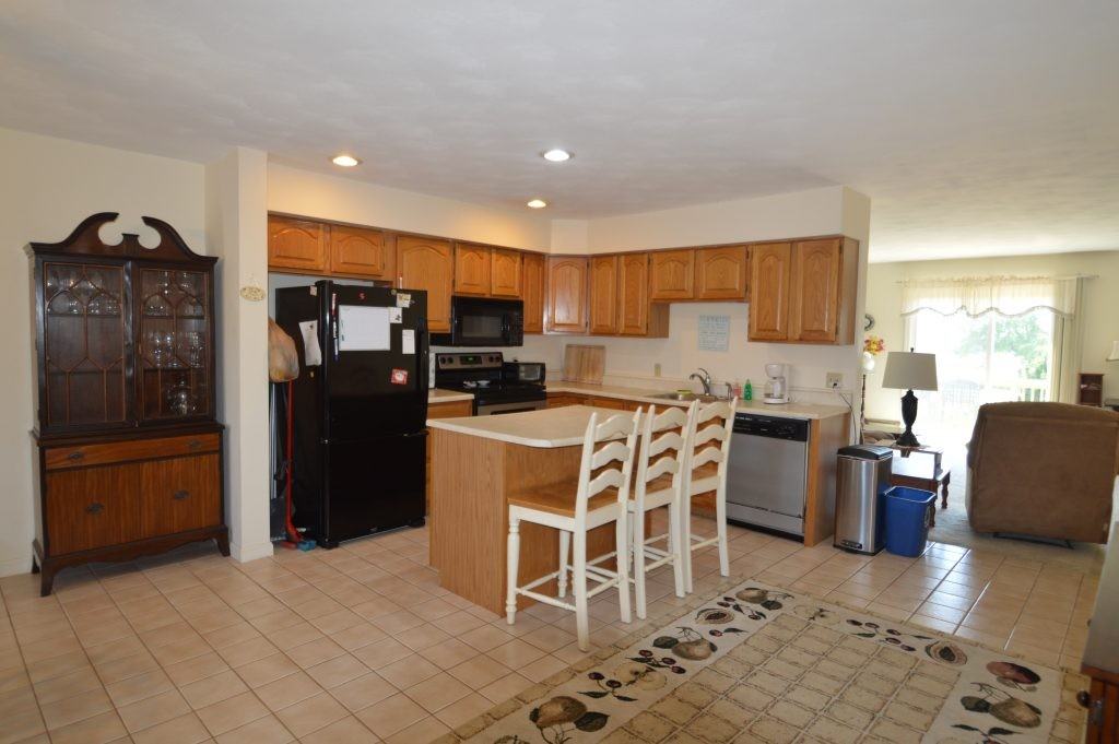 202 Fairway Dr #B - Photo 4 of 18