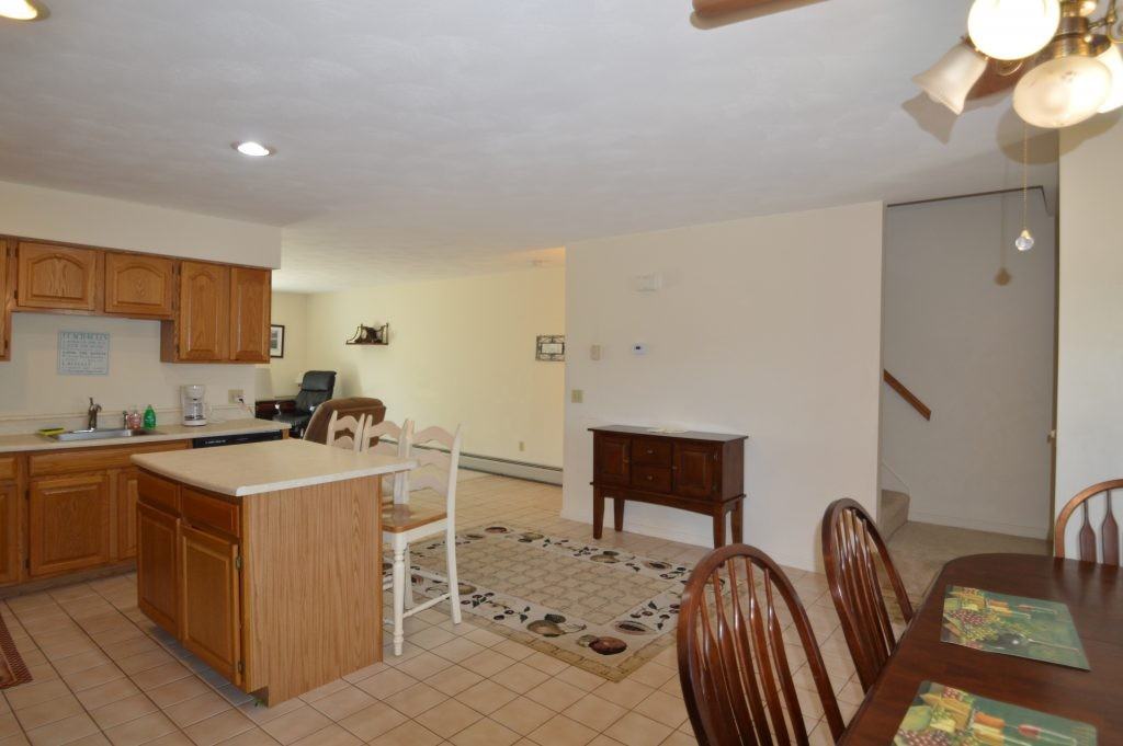 202 Fairway Dr #B - Photo 5 of 18