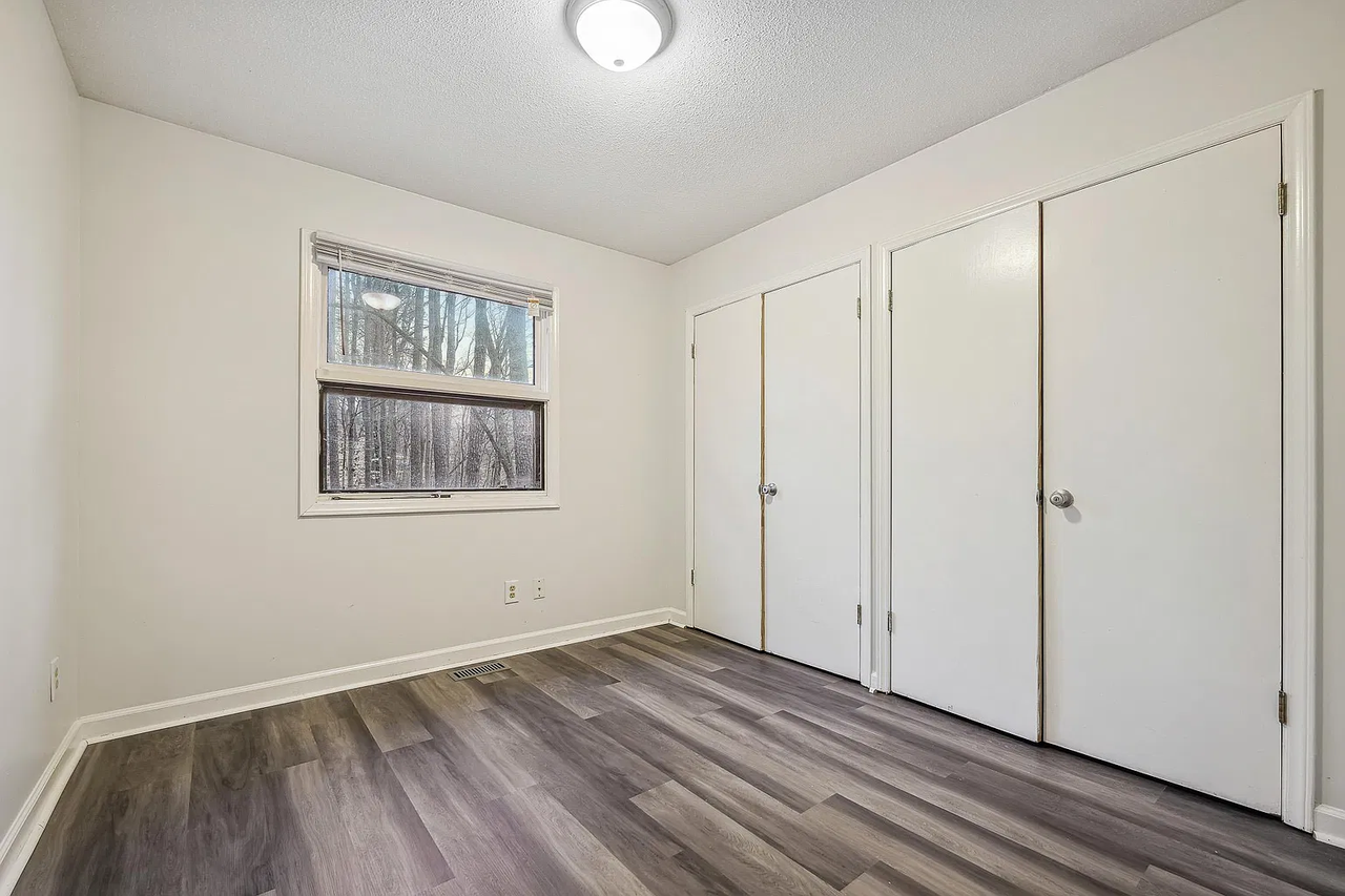 102 Woodcrest Dr #A - Photo 5 of 11