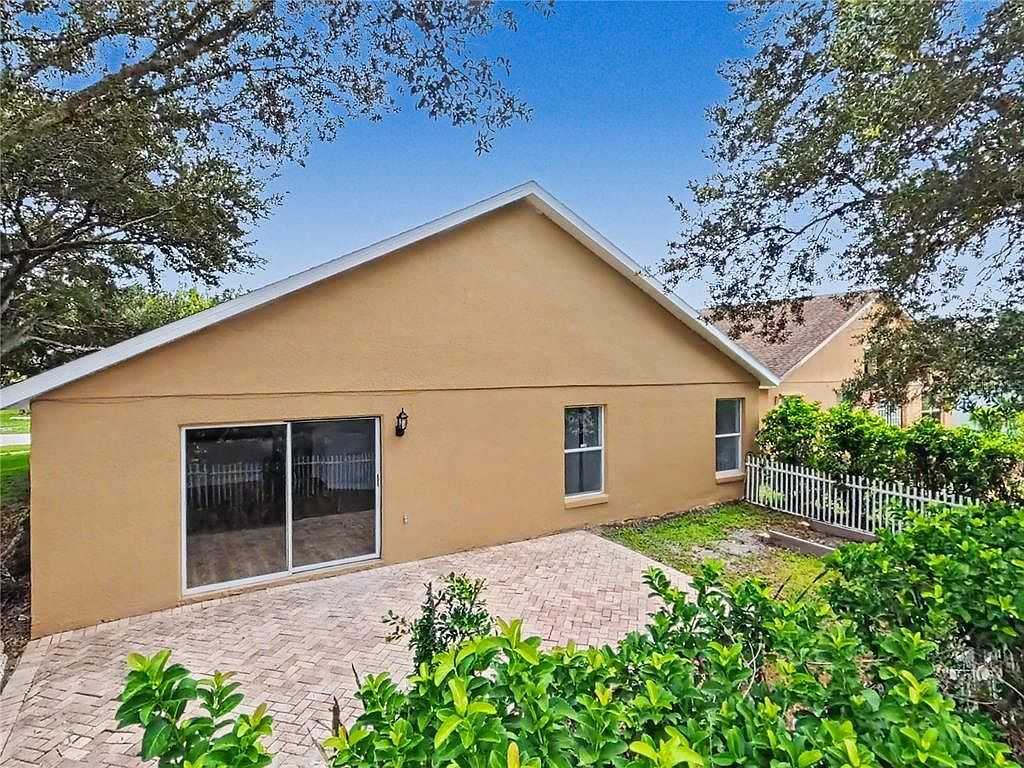 544 Cypress Tree Ct #NA - Photo 4 of 11