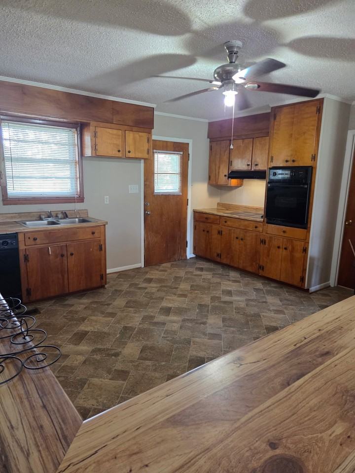 3621 Us Highway 431 #NA - Photo 2 of 15