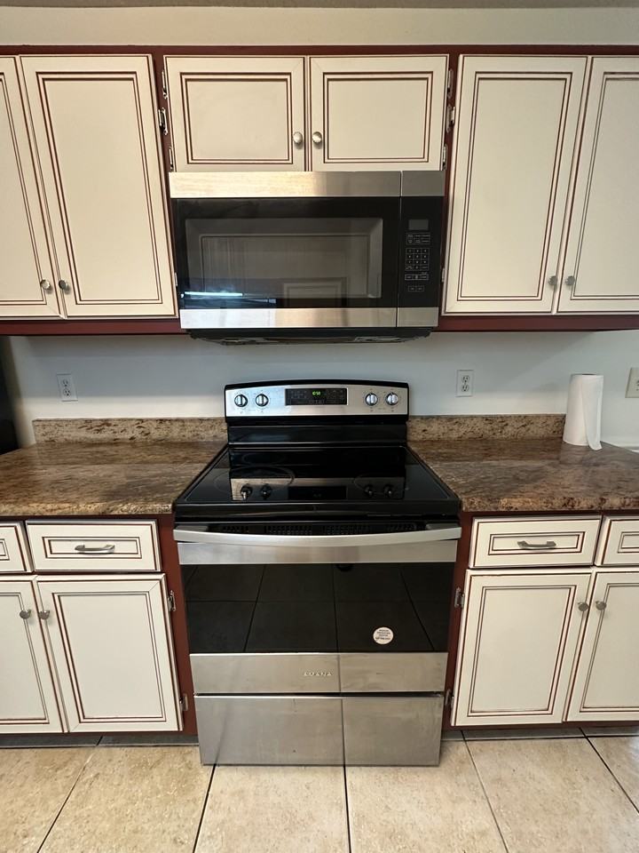 434 Bridgewater Ct #NA - Photo 6 of 23
