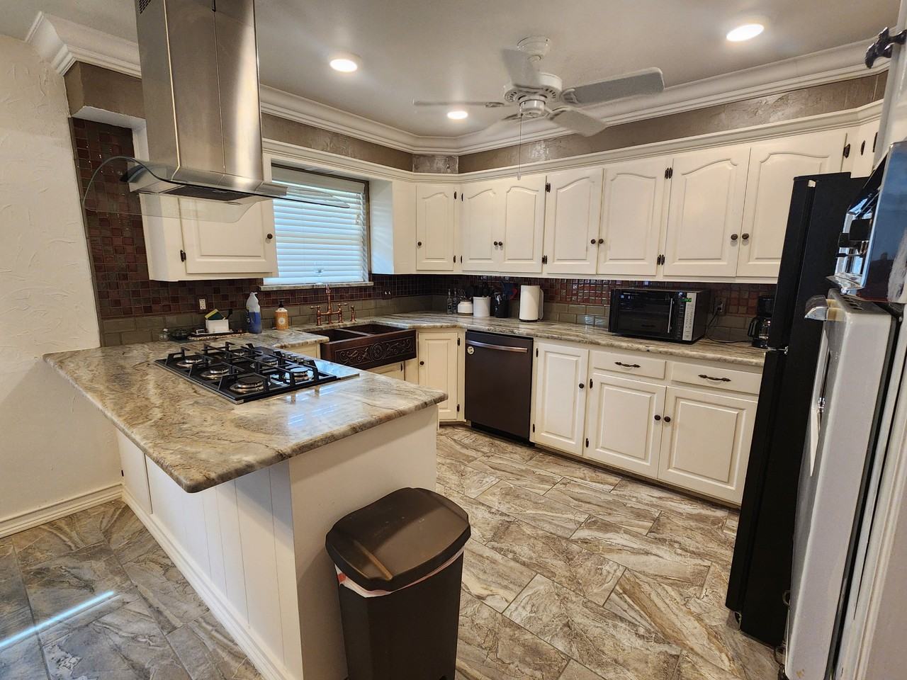 4907 N Vermont Ave #NA - Photo 4 of 25