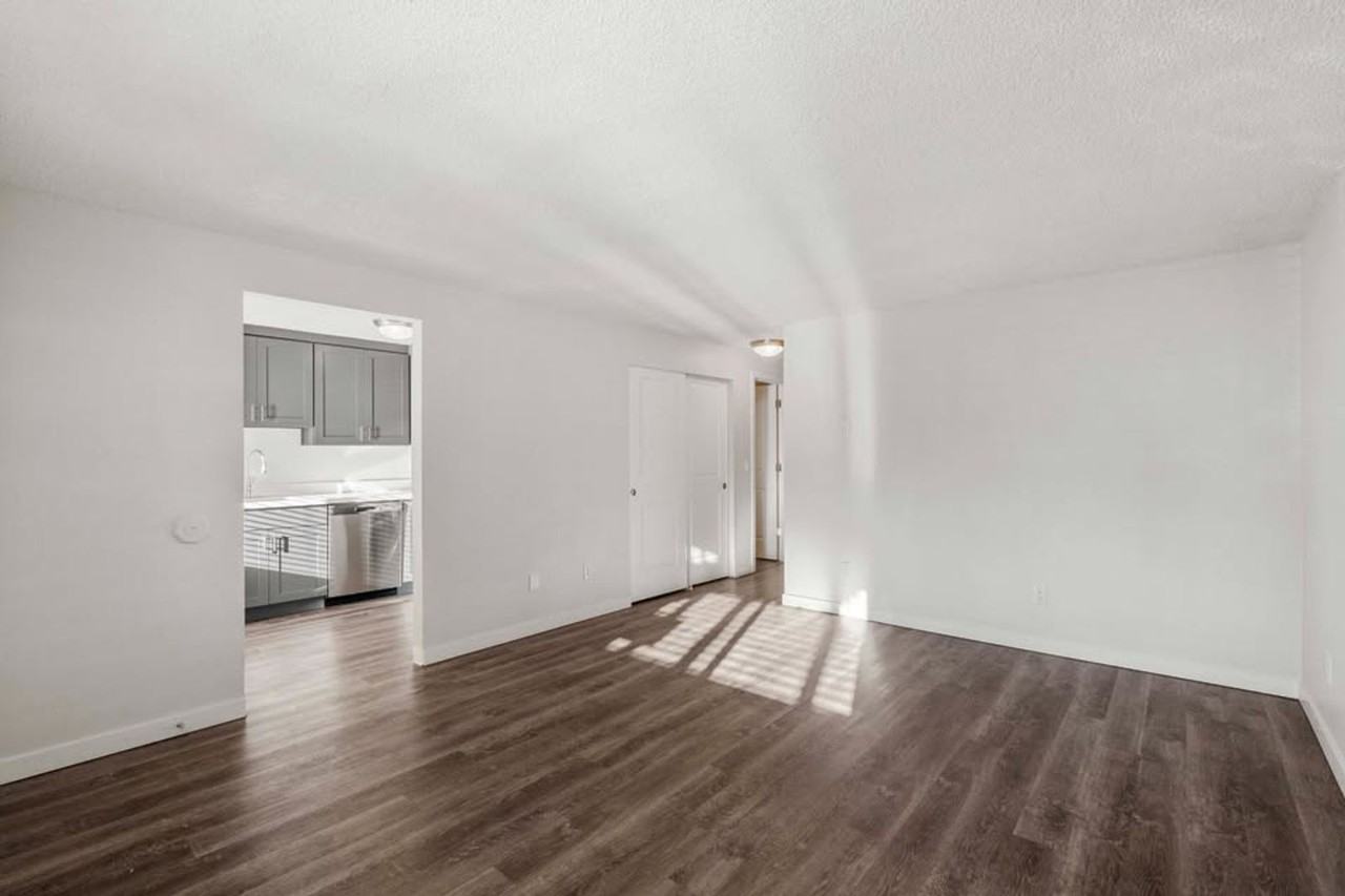 Canyon Ridge Apartments - Photo 6 of 27
