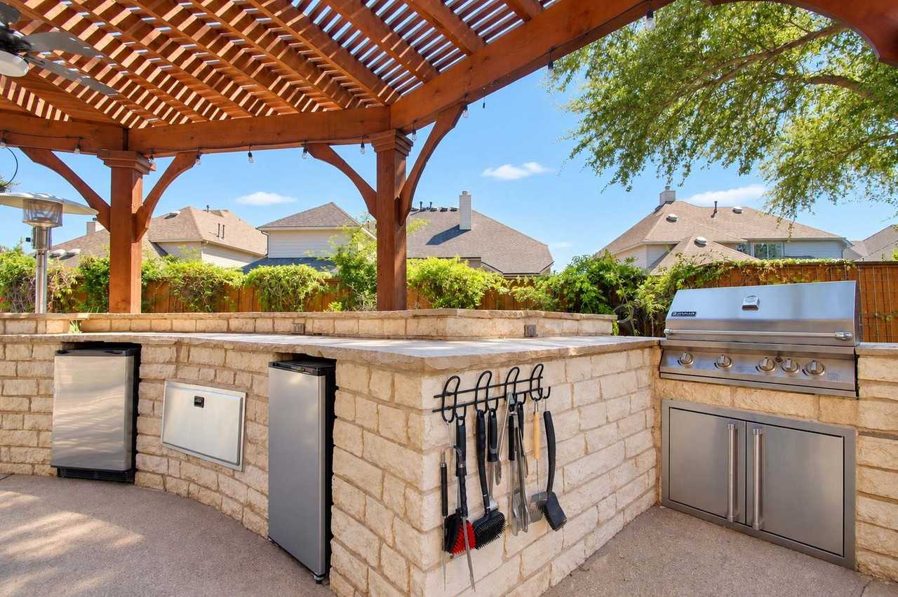 9312 Warm Springs Cir #NA - Photo 2 of 44