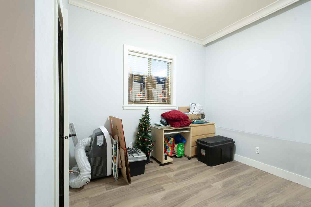 17551 Abbey Drive - Photo 5 of 9