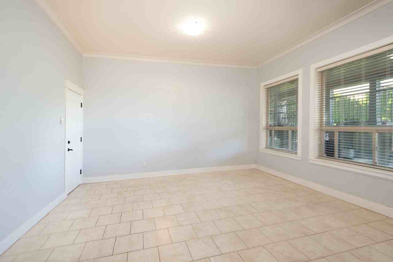 17551 Abbey Drive - Photo 2 of 9