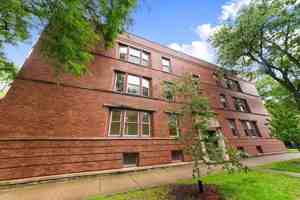 featured image of 1353 W Catalpa Ave #3