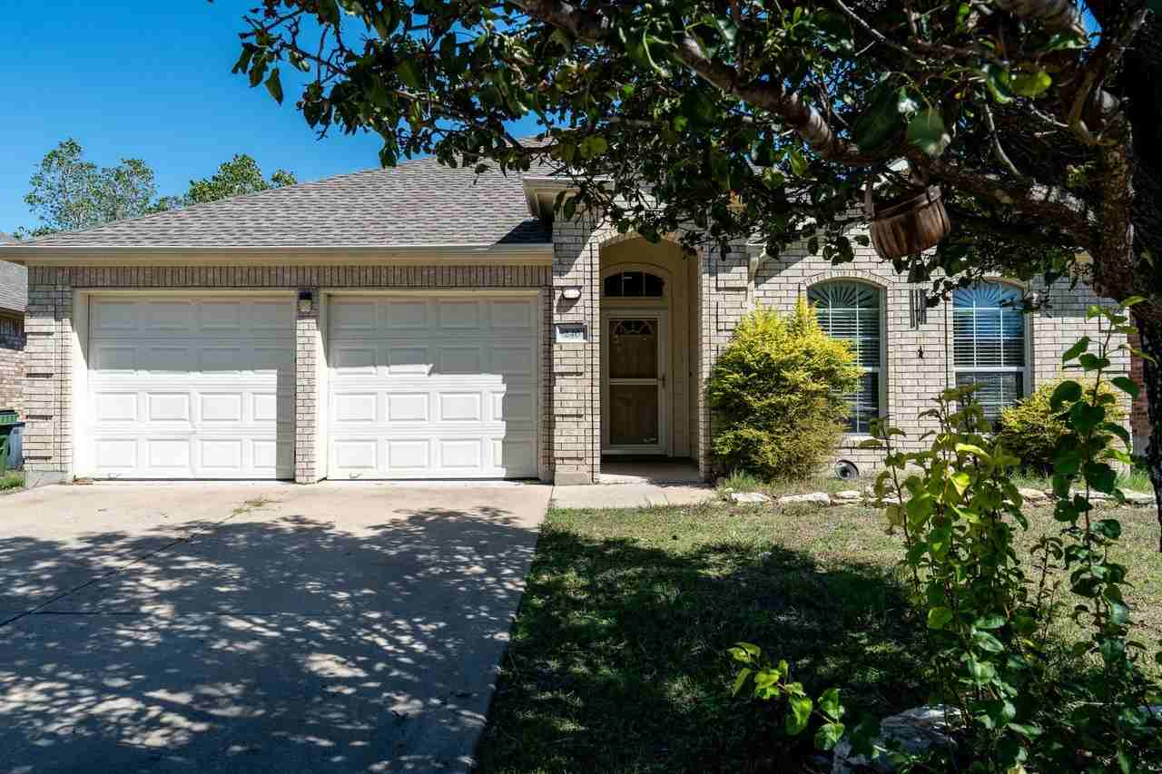 240 King Elder Ln - Photo 3 of 22