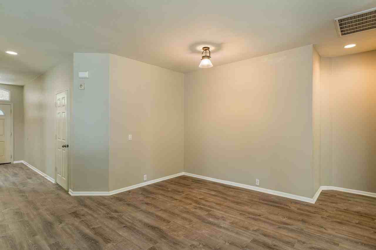 240 King Elder Ln - Photo 7 of 22