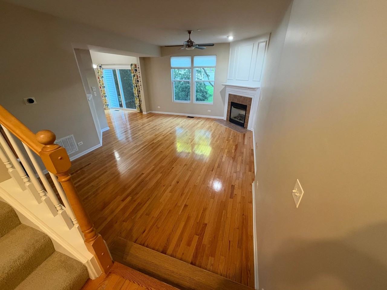 924 Elizabeth Dr - Photo 3 of 23