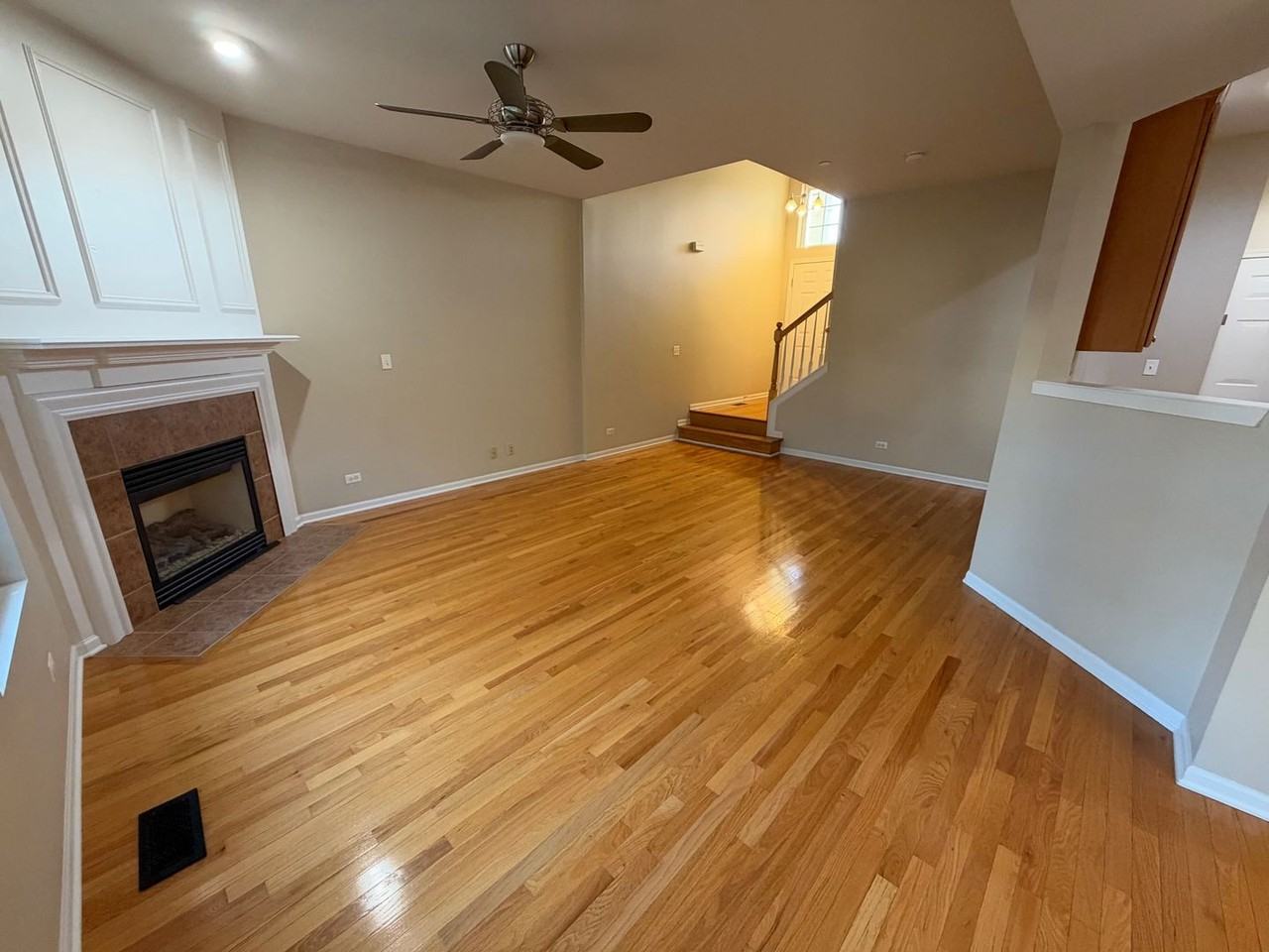 924 Elizabeth Dr - Photo 4 of 23