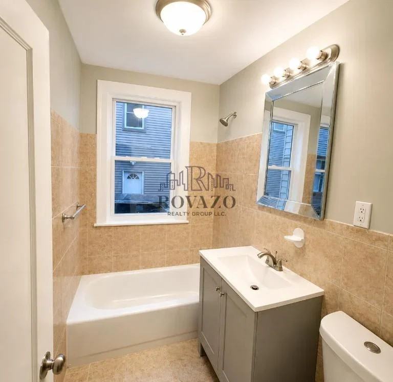 192 Shephard Ave #3B - Photo 2 of 7
