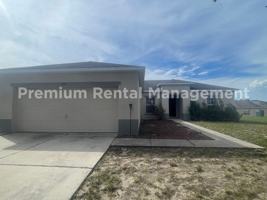 featured image of 818 Fraser Dr