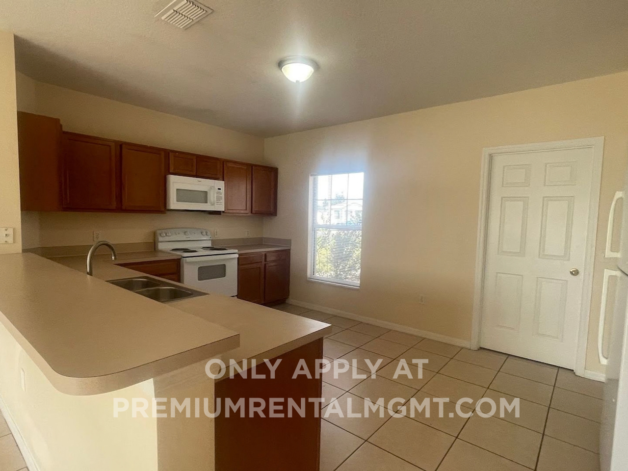 818 Fraser Dr - Photo 3 of 18