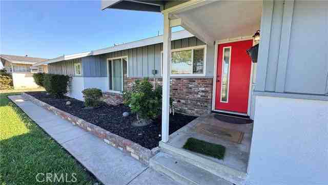 11222 Magnolia St - Photo 2 of 8