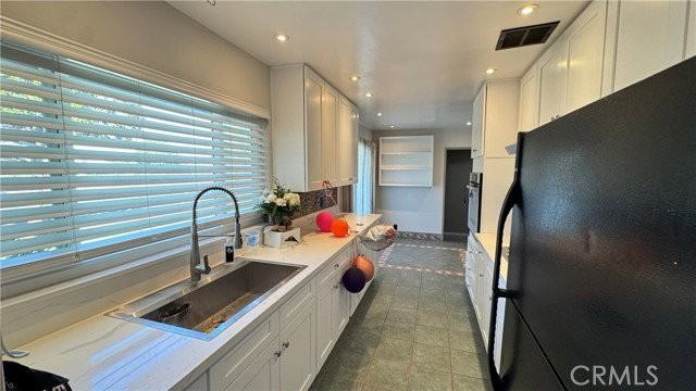11222 Magnolia St - Photo 5 of 8