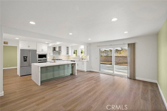 20152 Redlands Dr - Photo 5 of 8