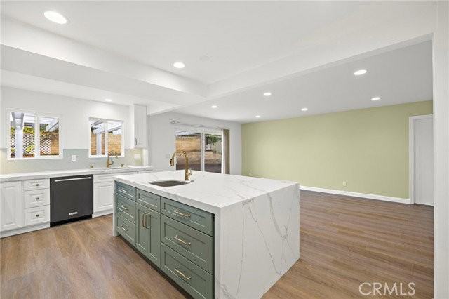 20152 Redlands Dr - Photo 6 of 8