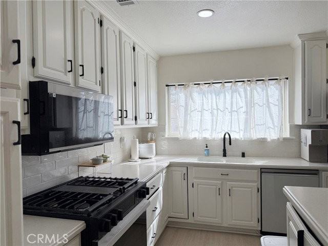 301 Lime St - Photo 6 of 8