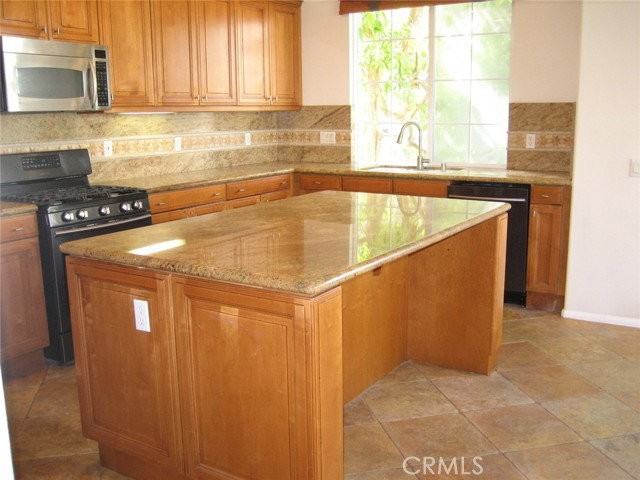 2119 Owens Dr - Photo 3 of 8