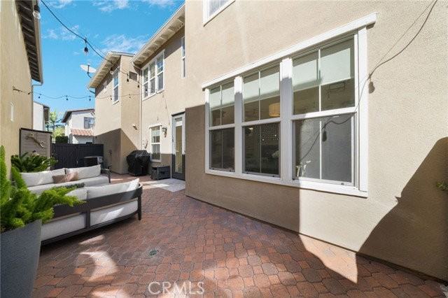 66 Amy Way - Photo 2 of 6